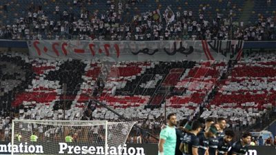 جماهير الزمالك ترسم لوحة فنية بدخلة الدوري رقم 14 (صور)