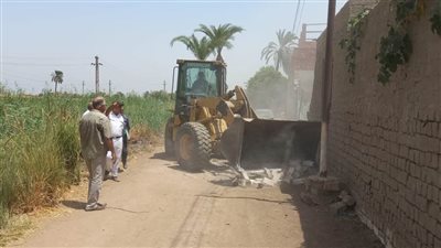  إزالة 35 حالة تعد بالبناء على أملاك الوحدة المحلية والري ببني مزار