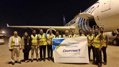 السفير المصري يشارك في مراسم استقبال أولى رحلات مصر للطيران لـ