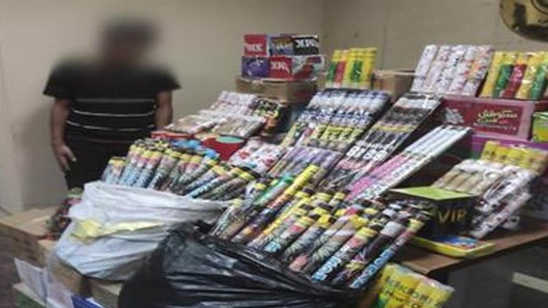 عاطل يقوم بتصنيع