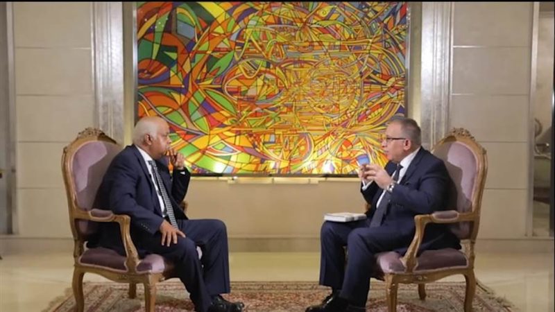 خلال تسجيل الحوار