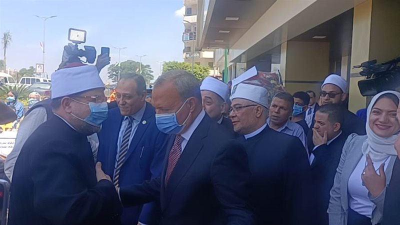 محافظ القليوبية يستقبل