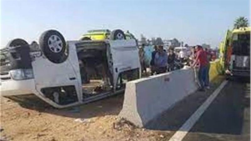 إصابة 14 شخصا في