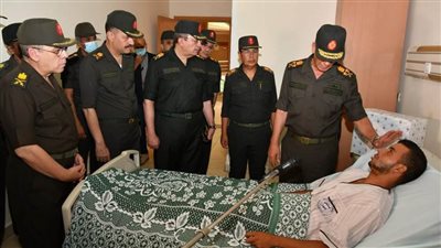 وزير الدفاع: سنواصل مهمتنا في القضاء على الإرهاب وتضييق الحصار على الخارجين على القانون