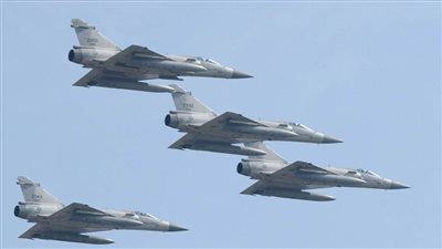 الجيش التايواني: 13 طائرة حربية صينية اخترقت منطقة الدفاع الجوي
