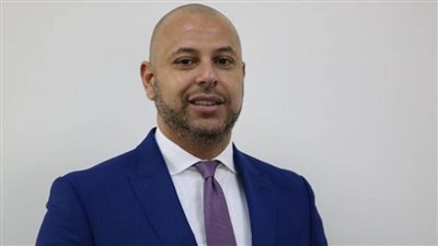 رئيس البورصة: التنسيق مع كافة أطراف السوق لتعزيز السيولة والتداول