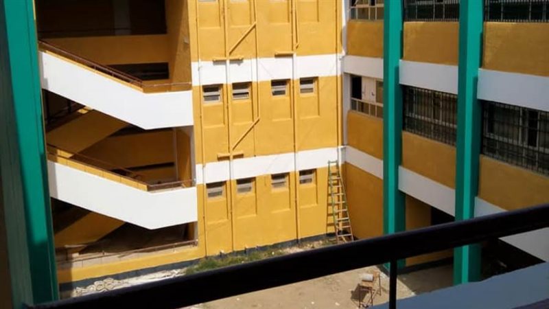 تطوير المدارس ببنى