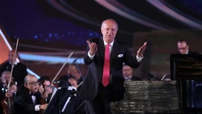 ساحر النغم عمر خيرت في ختام مهرجان القلعة للموسيقى والغناء الـ30.. الخميس