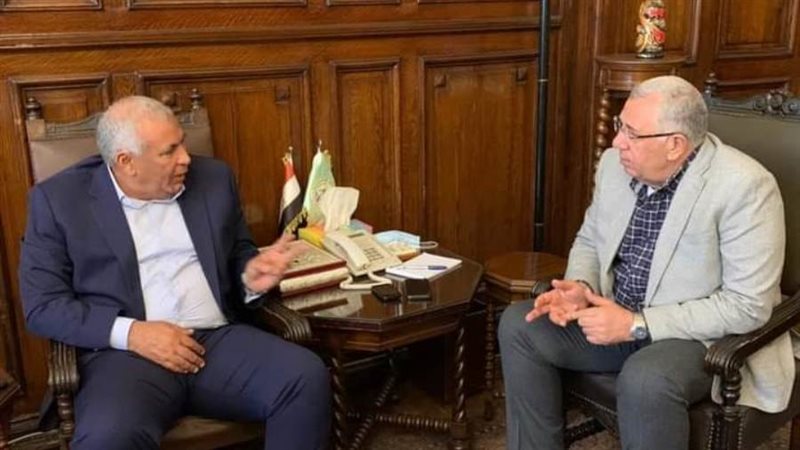 وزير الزراعة ومحافظ