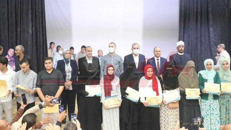 خلال التكريم