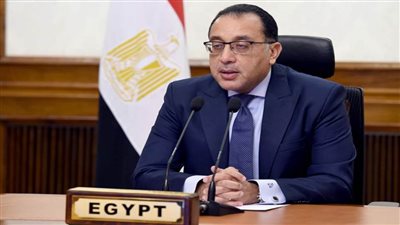 رئيس الوزراء: اتصال يومي مع محافظ البنك المركزي بشأن التحرك في المحاور الاقتصادية 