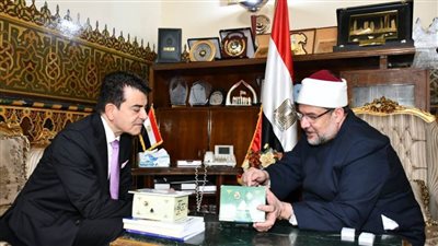 المدير العام لمنظمة الإيسيسكو يشيد بالرؤية المتكاملة لـ