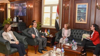 محافظ الإسكندرية يستقبل وفد البنك الأوروبي لإعادة الإعمار والتنمية لمناقشة خطة عمل المدينة الخضراء
