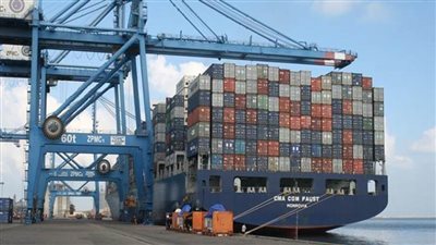 ميناء دمياط يتداول 25 سفينة للحاويات والبضائع العامة خلال 24 ساعة