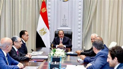 موجز الرابعة| الرئيس السيسي يستعرض مشروعًا لإنتاج الكهرباء.. وشرم الشيخ مستعدة لـ
