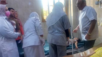 القائم بأعمال وكيل صحة الشرقية يطمئن على مصابي حادث قطار فاقوس