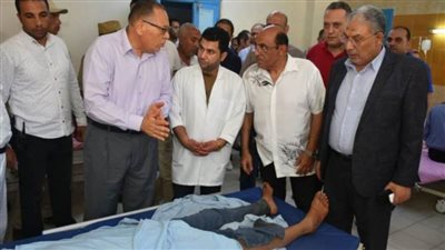 محافظ الشرقية يزور مصابي حادث قطار فاقوس