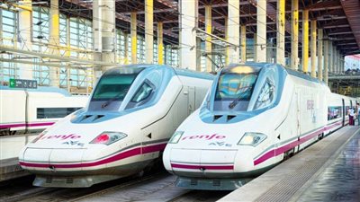 إسبانيا تقرر حزمة إجراءت جديدة للتخفيف عن مواطنيها: قطارات مجانية ومواصلات أرخص