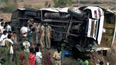 الهند: مصرع وإصابة 28 شخصا إثر اصطدام شاحنة بحافلة تحمل مهاجرين من نيبال