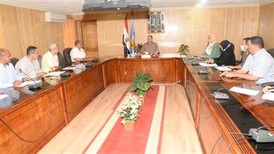 محافظ أسيوط: لن نقبل بأي تقصير أو تهاون في التصدي للتعديات على الأرض الزراعية