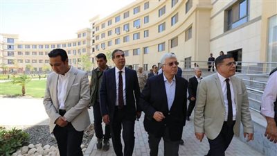 وزير التعليم العالي يتفقد مدينة زويل للعلوم والتكنولوجيا والابتكار