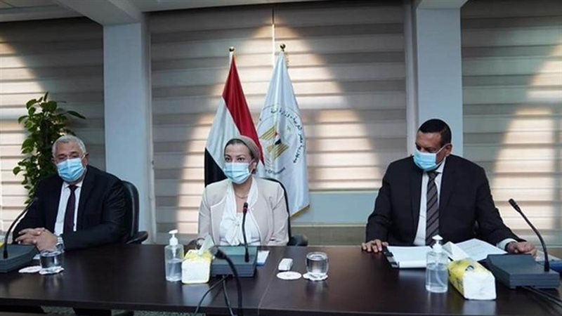 3 وزراء يجتمعون لمناقشة