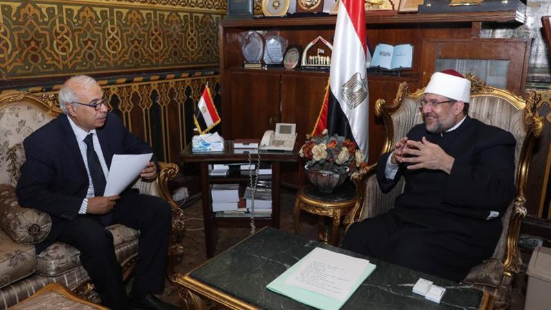 على حسن يحاور وزير