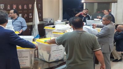 بالفيديو.. توافد المحامين على اللجان الانتخابية للتصويت على مقعد النقيب