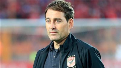 المدير الفني السابق للأهلي على أعتاب الانتقال إلى المصري البورسعيدي