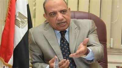 وزير قطاع الأعمال العام يتابع موقف مشروع إنتاج السيارة الكهربائية