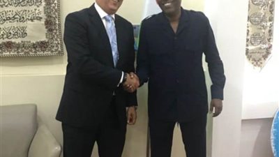 السفير المصري في جيبوتي يلتقي وزير الاقتصاد والمالية المكلف بالصناعة 