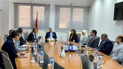 وزير السياحة والآثار يعقد اجتماعًا مع الرئيس التنفيذي لمتحف الحضارة وقياداته