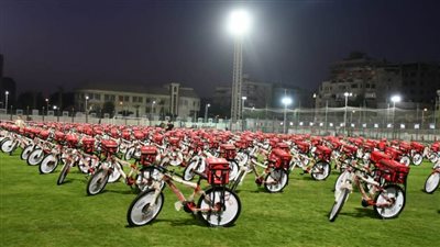 وزير الشباب والرياضة يُسلم الدفعة الثالثة من مبادرة دراجتك دخلك