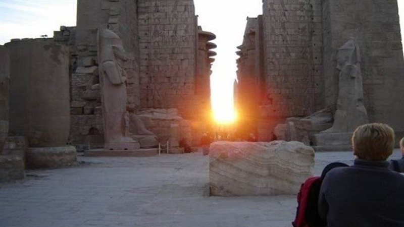 تعامد الشمس بمعبد
