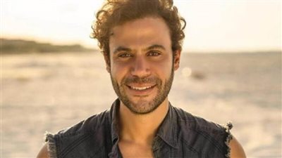 محمد إمام يبحث عن بطلة لفيلمه