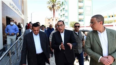 رئيس الوزراء يتابع موقف تنفيذ مشروعات 