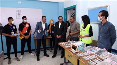 خلال زيارته للفيوم.. رئيس الوزراء يتفقد أعمال تطوير وتوسعة مدرسة قلهانة الابتدائية 