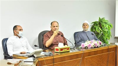 محافظ أسيوط يوجه بضرورة استمرار تطبيق إجراءات ترشيد استهلاك الكهرباء والالتزام بالتوقيتات الصيفية