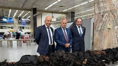 جمارك مطار القاهرة تحبط محاولة تهريب كمية من الشعر الطبيعي بمليون جنيه