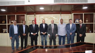 بروتوكول تعاون مع صندوق التنمية الحضرية لتطوير الأسواق العشوائية ببني سويف