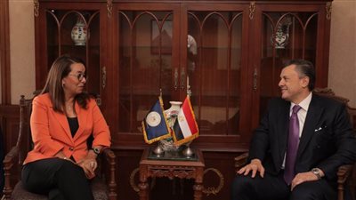 وزير السياحة والآثار يستقبل الدكتورة غادة والي