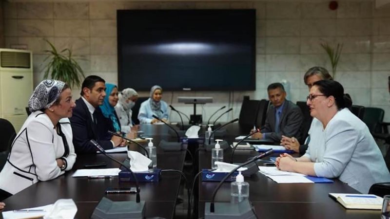 التعاون بين وزارة