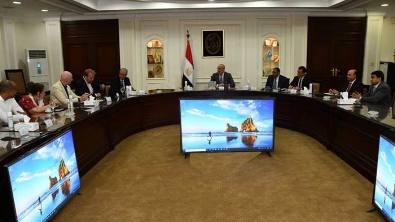 وزير الاسكان عاصم