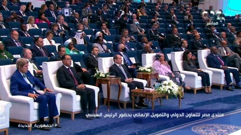 الرئيس السيسي يصل