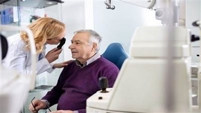 فحص شبكية العين يساعد في الكشف المبكر عن مرض 