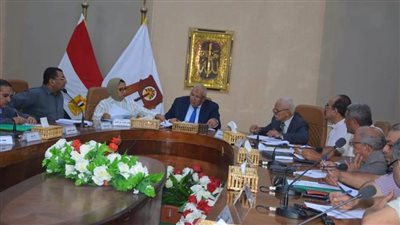 الزملوط يُرجئ قرارات سحب الأراضي واستمرار مراجعة موقف المشروعات الاستثمارية 