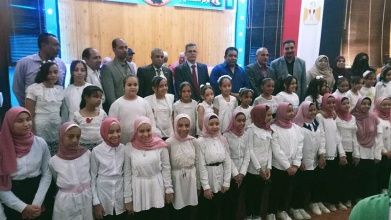 تكريم أوائل الشهادات