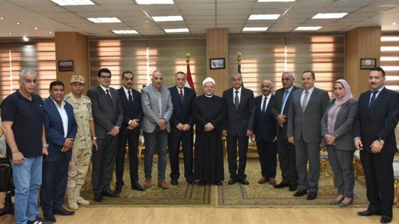 جانب من زيارة وزيرا