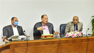 محافظ أسيوط يترأس اجتماع لجنة اختيار القيادات لشغل عدد من الوظائف