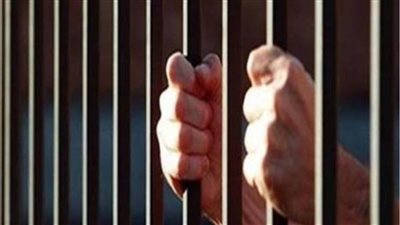 المشدد 6 سنوات لتاجر المواد المخدرة وحيازة أسلحة نارية 